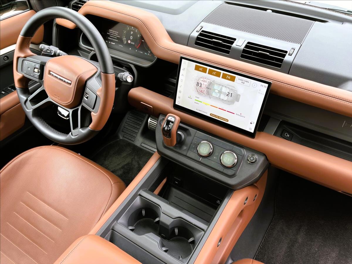 Land Rover Defender SUV / Terénní 4,4 l 467 kw
