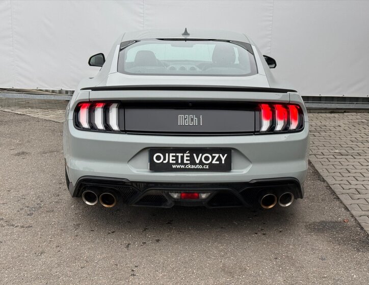 Ford Mustang Kupé 5,0 l 338 kw