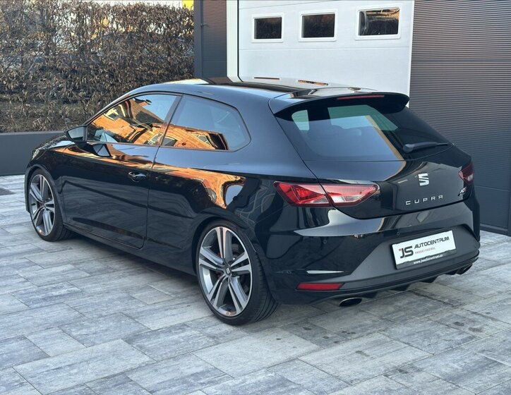 Seat Leon Hatchback 2,0 l 213 kw