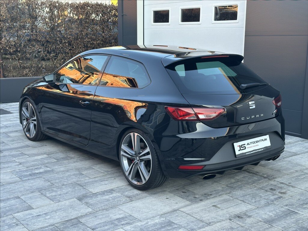 Seat Leon Hatchback 2,0 l 213 kw