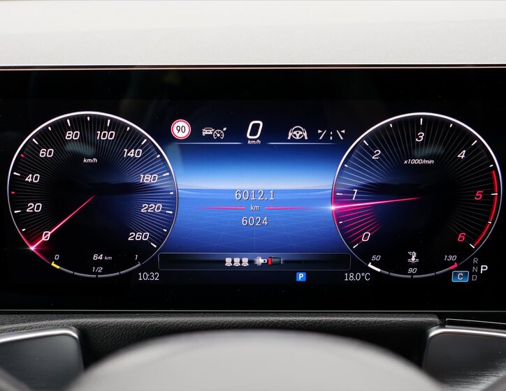 Mercedes-Benz GLB 21