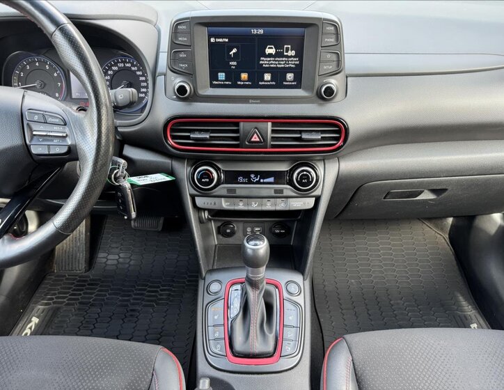 Hyundai Kona SUV / Terénní 1,6 l 130 kw