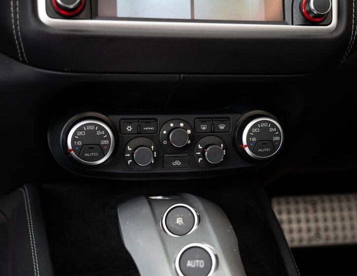 Ferrari California Kabriolet 3,9 l 412 kw