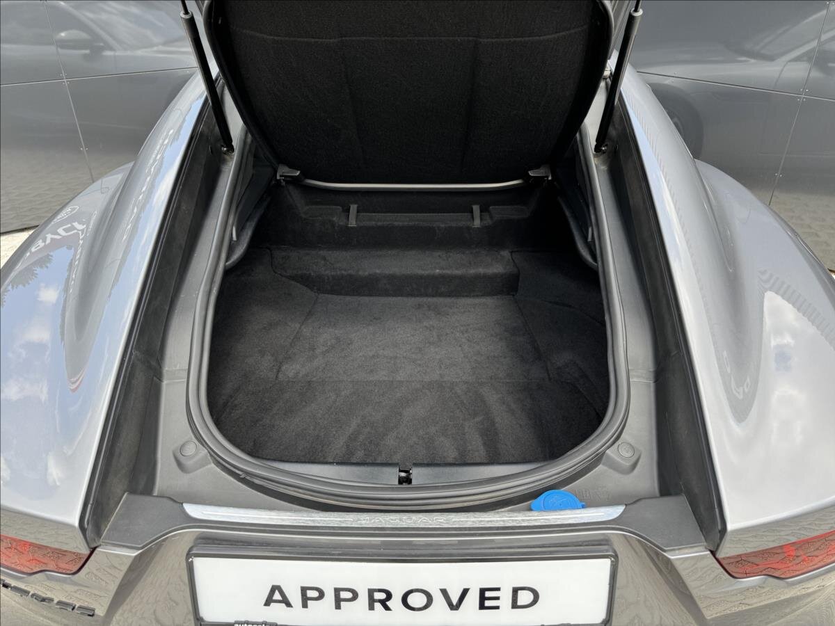Jaguar F-Type Kupé 2,0 l 221 kw