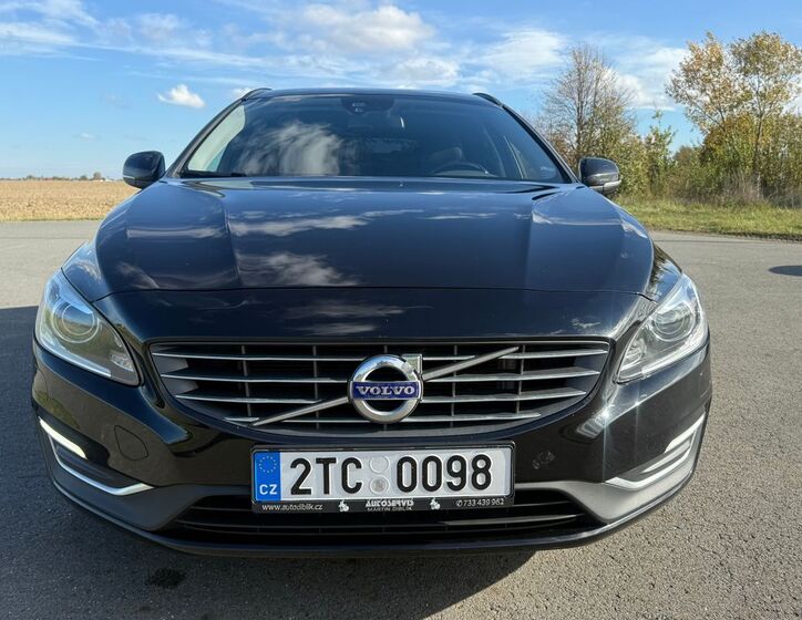 Volvo V60 8