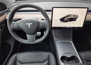 Tesla Model Y 14
