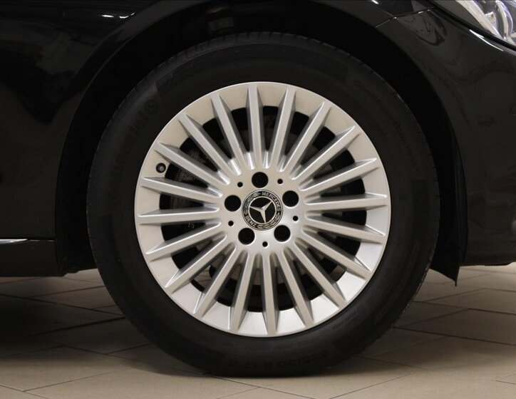 Mercedes-Benz Třídy C Kombi 2,0 l 135 kw