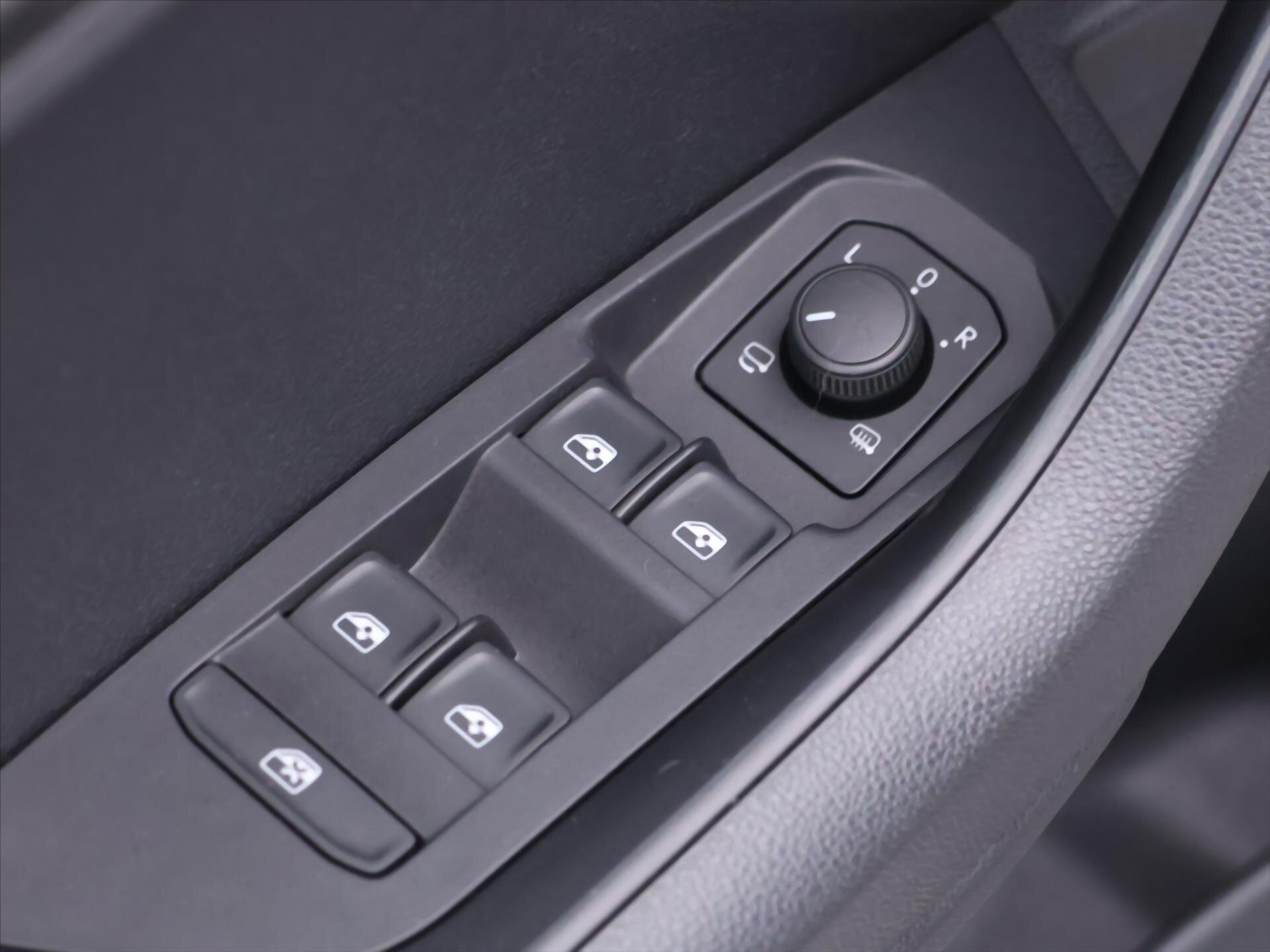 Škoda Karoq SUV / Terénní 2,0 l 110 kw