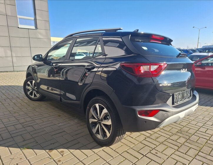 KIA Stonic Kombi 1,2 l 57 kw