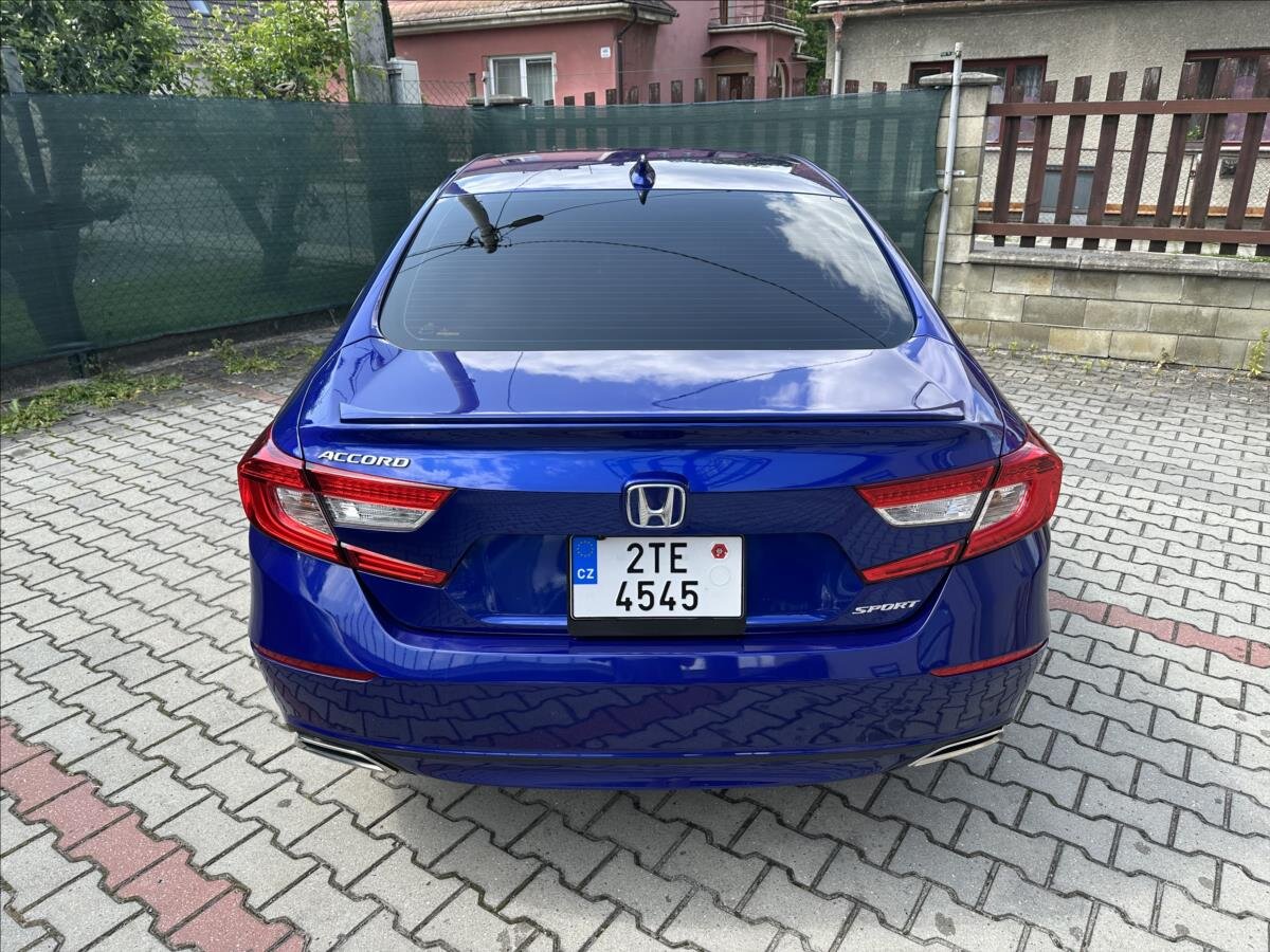 Honda Accord Sedan / Limuzína 1,5 l 141 kw