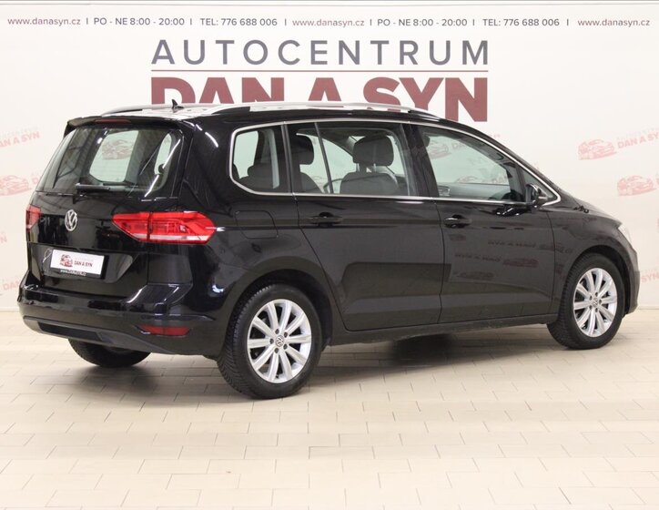Volkswagen Touran 4