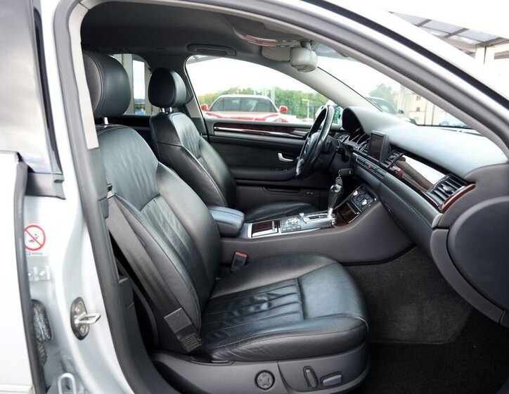 Audi A8 Sedan 3,0 l 171 kw