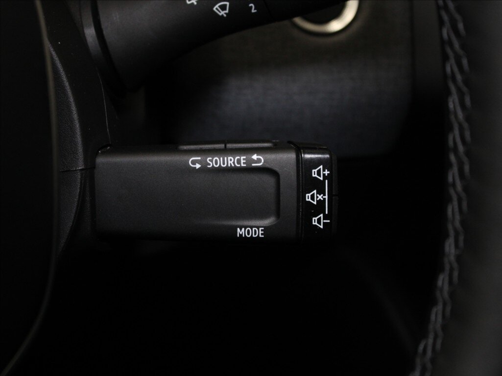 Mitsubishi Colt Hatchback 999,0 67 kw