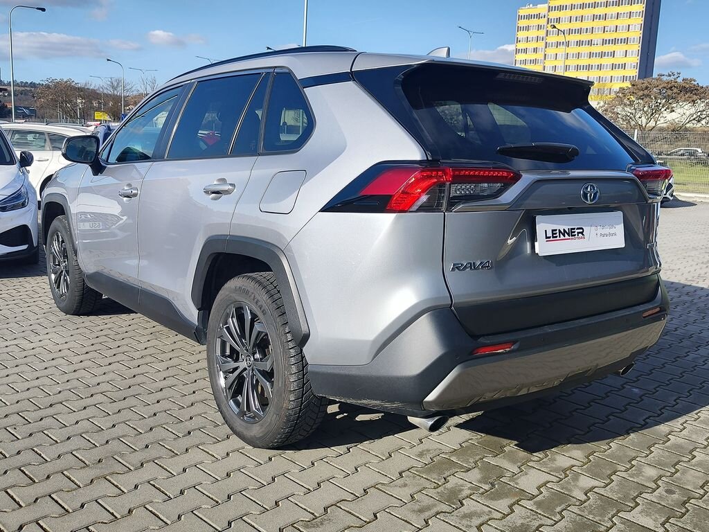 Toyota RAV4 SUV 2,5 l 163 kw
