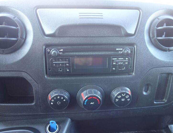 Renault Master 29