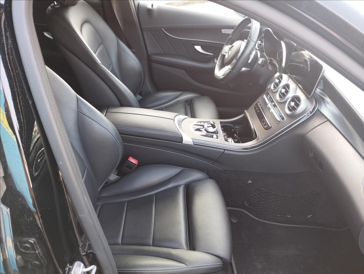 Mercedes-Benz Třídy C Kombi 2,0 l 143 kw