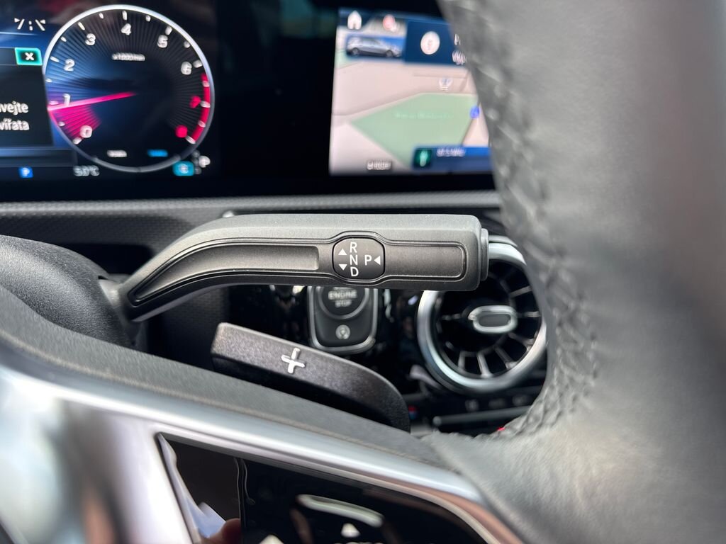 Mercedes-Benz Třídy A Hatchback 1,3 l 120 kw