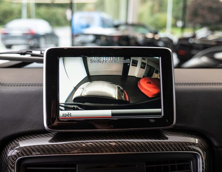 Mercedes-Benz Třídy G 13