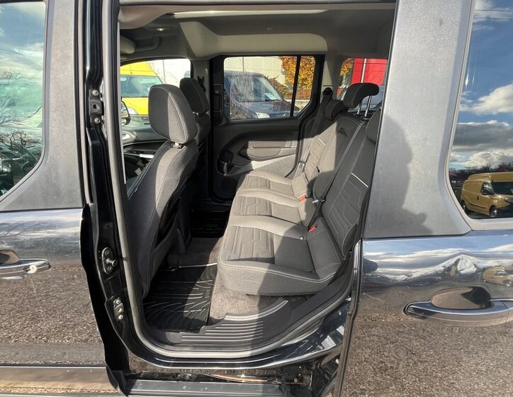 Ford Tourneo Connect 15