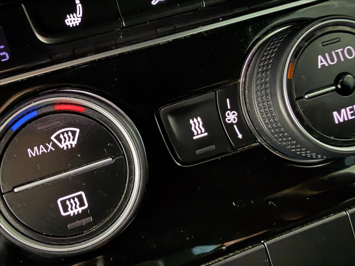 Volkswagen Touran Kombi 1,5 l 110 kw