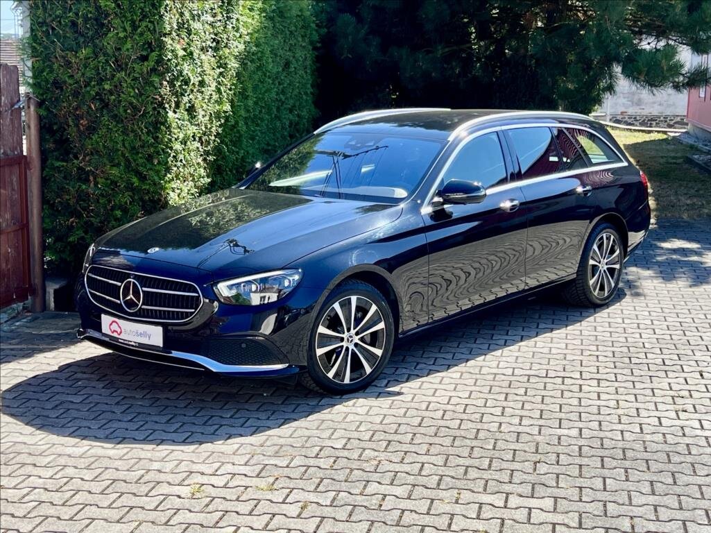 Mercedes-Benz Třídy E Kombi 2,0 l 143 kw
