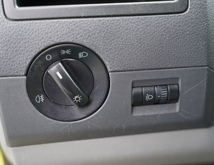 Volkswagen Caravelle 26