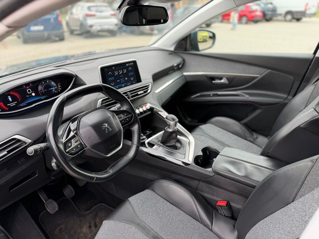 Peugeot 5008 SUV / Terénní 2,0 l 110 kw