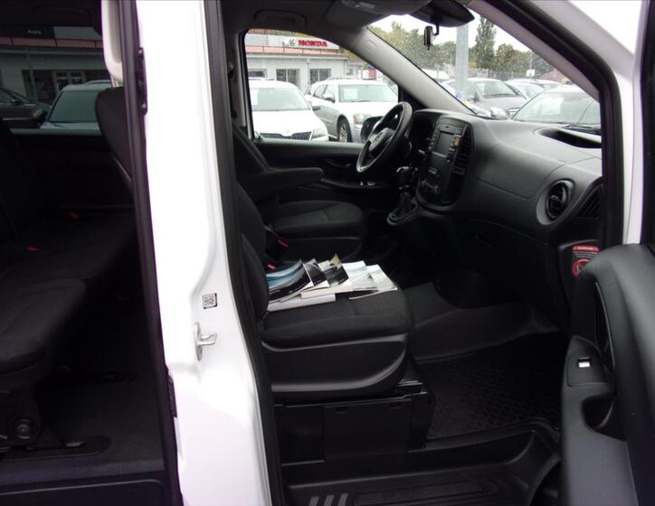 Mercedes-Benz Vito 9