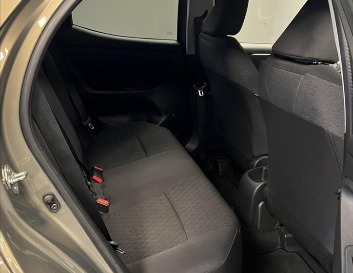 Toyota Yaris 12