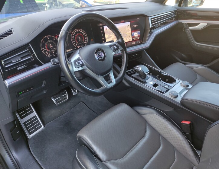 Volkswagen Touareg 5