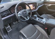 Volkswagen Touareg 5