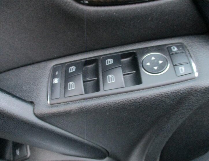 Mercedes-Benz Třídy C Sedan / Limuzína 1,8 l 115 kw