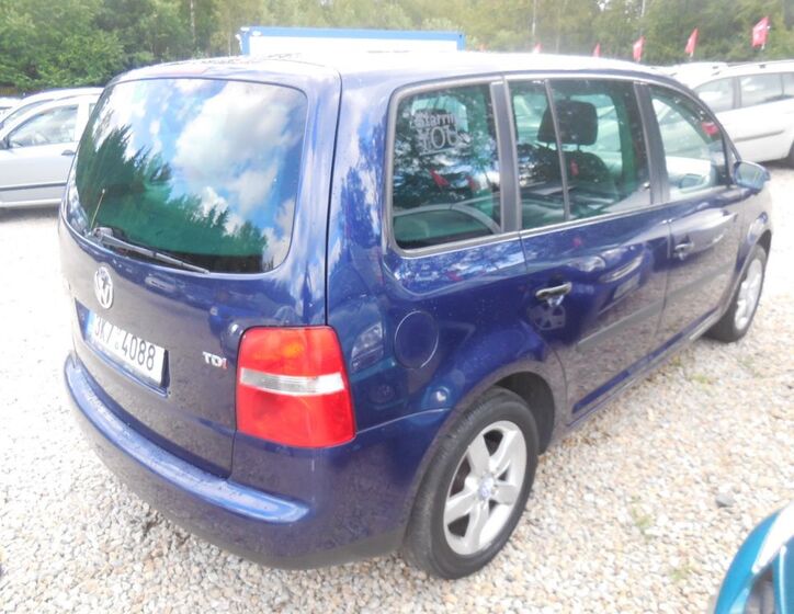 Volkswagen Touran 4