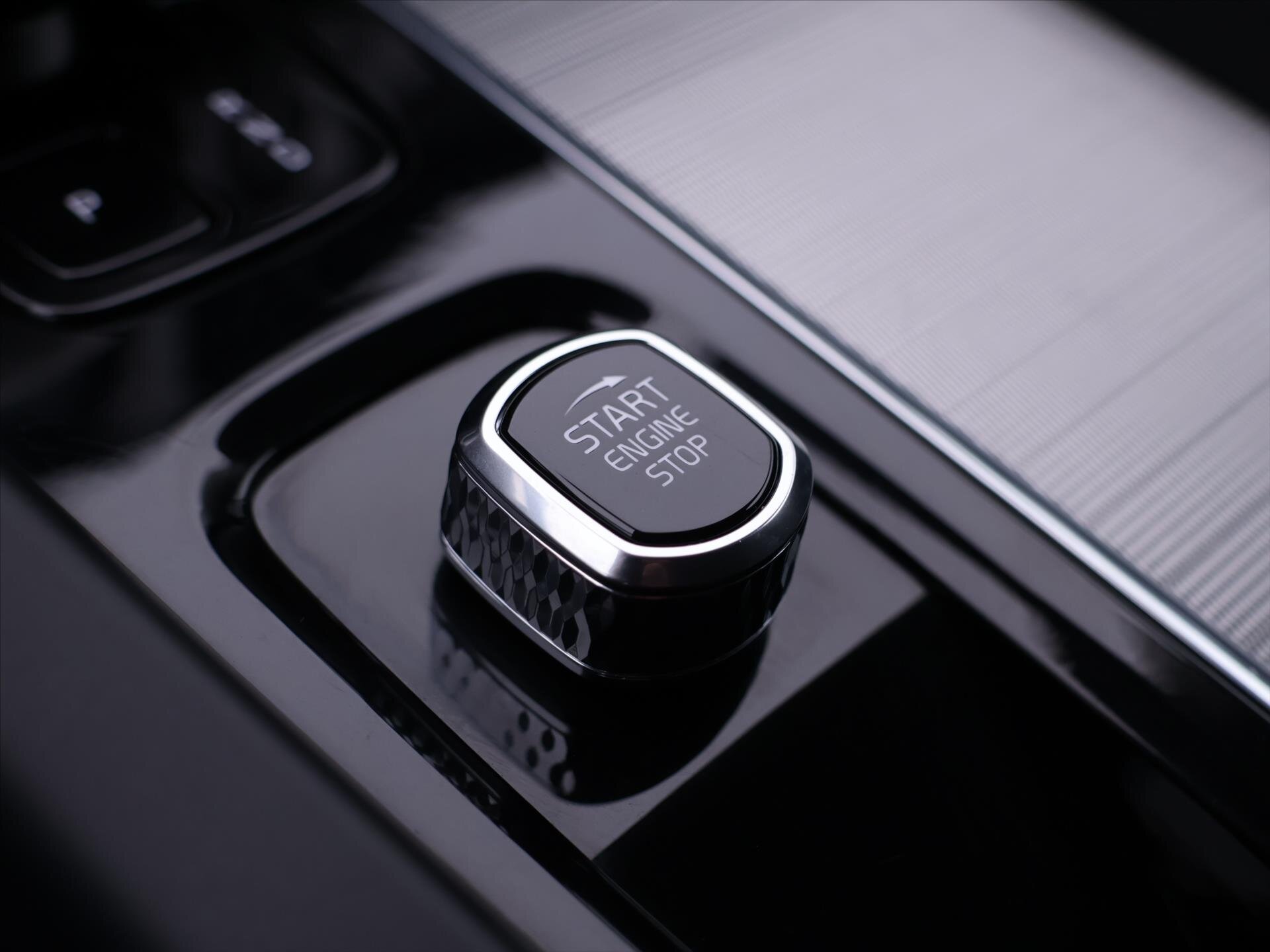 Volvo XC60 SUV / Terénní 2,0 l 173 kw