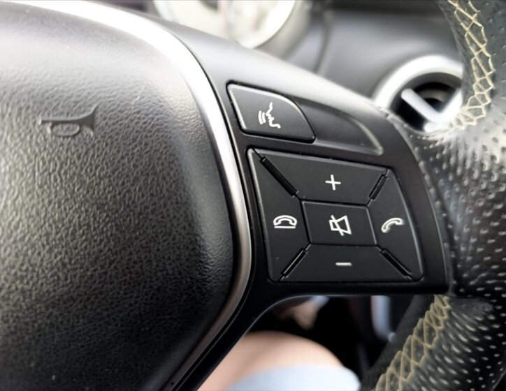 Mercedes-Benz Třídy A Kombi 1,5 l 80 kw