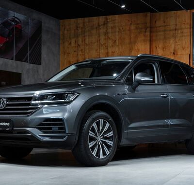 Volkswagen Touareg 1