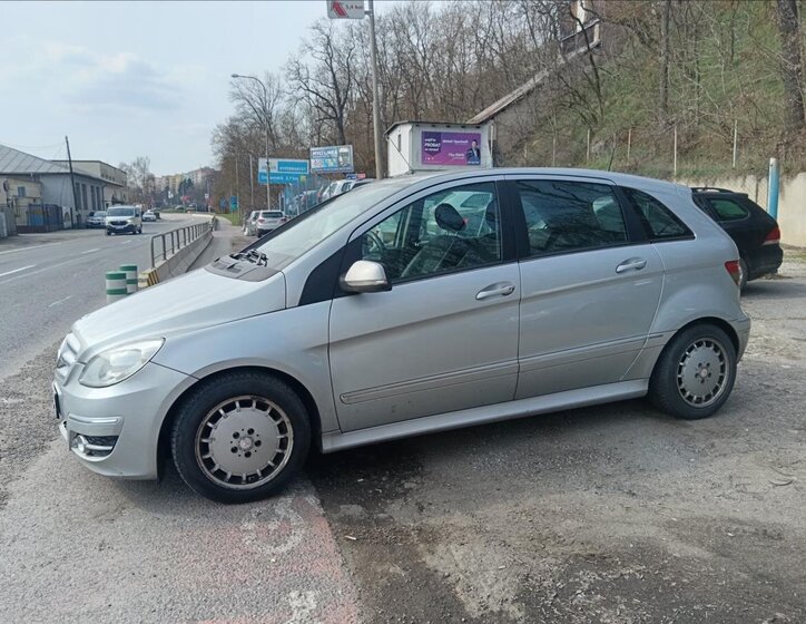 Mercedes-Benz Třídy B MPV 2,0 l 103 kw