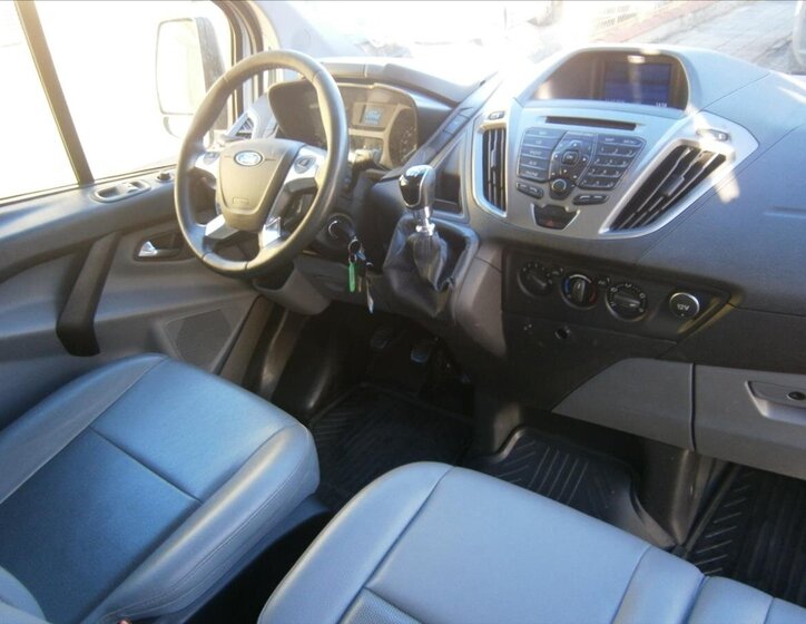 Ford Transit Custom 11
