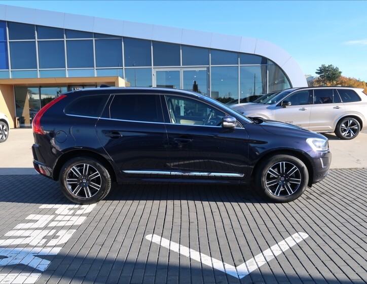 Volvo XC60 4