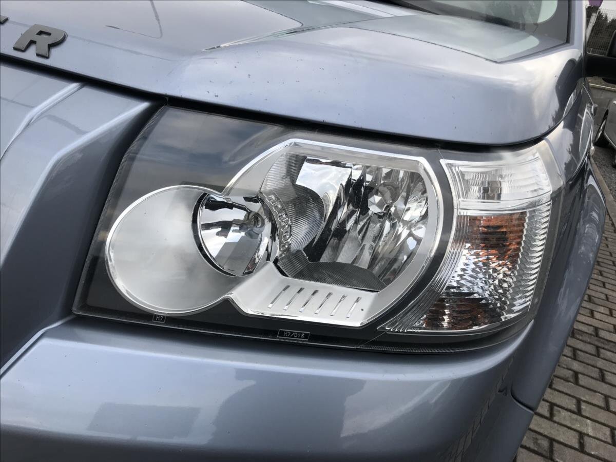 Land Rover Freelander SUV / Terénní 2,2 l 112 kw