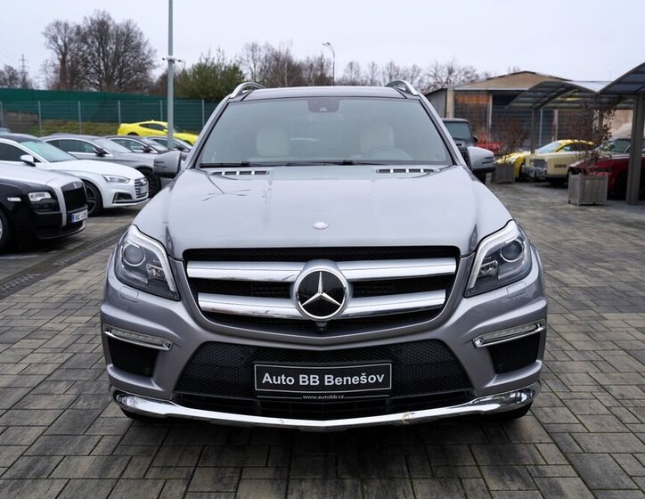 Mercedes-Benz GL SUV 3,0 l 190 kw