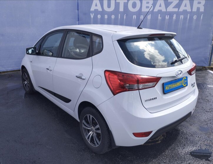 Hyundai ix20 MPV 1,4 l 57 kw