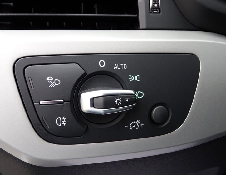 Audi A4 Kombi 2,0 l 120 kw