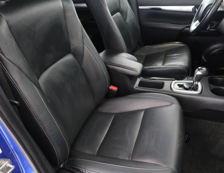 Toyota Hilux Pick-up 2,4 l 110 kw