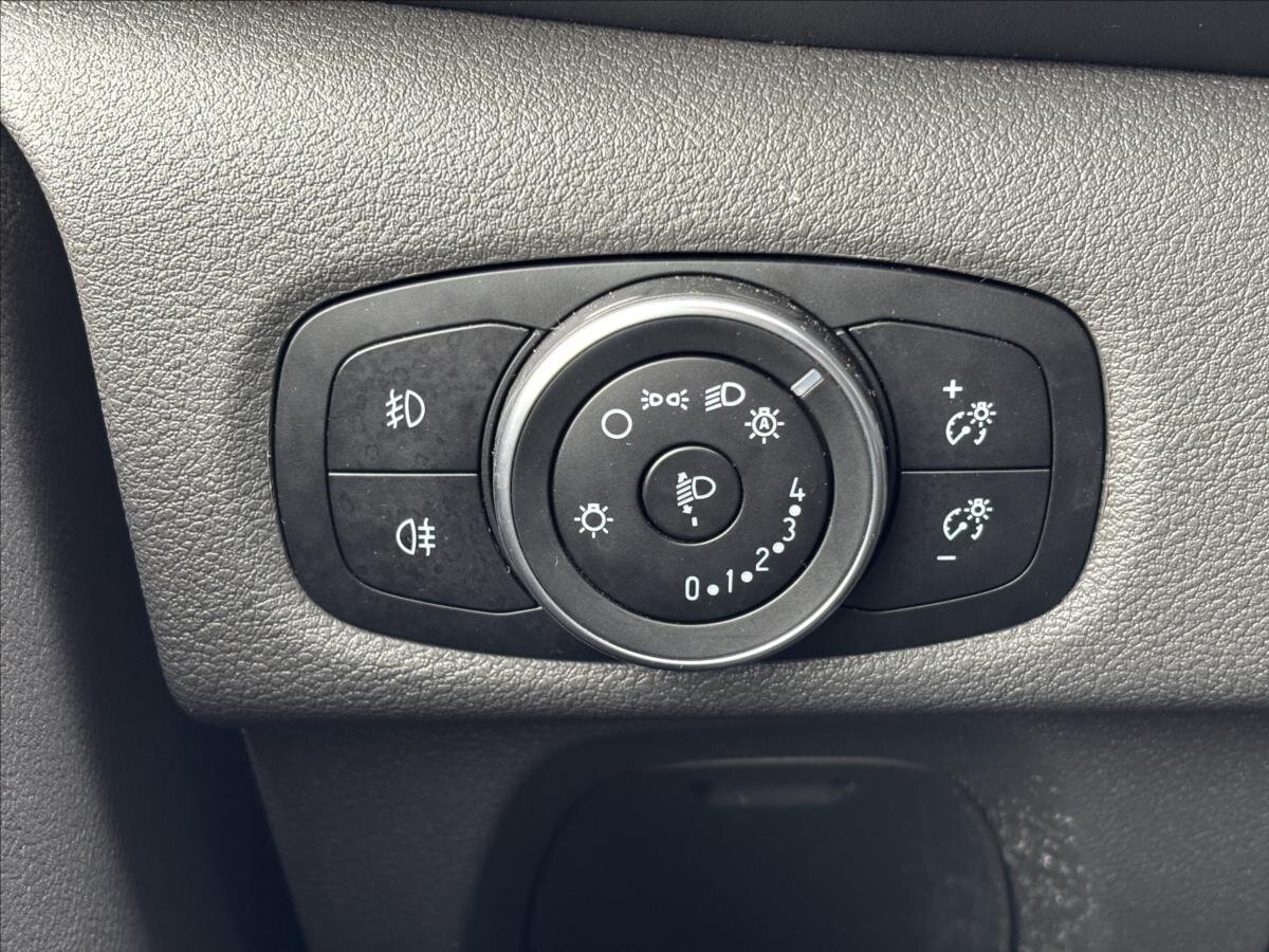 Ford Tourneo Custom Kombi 2,0 l 125 kw