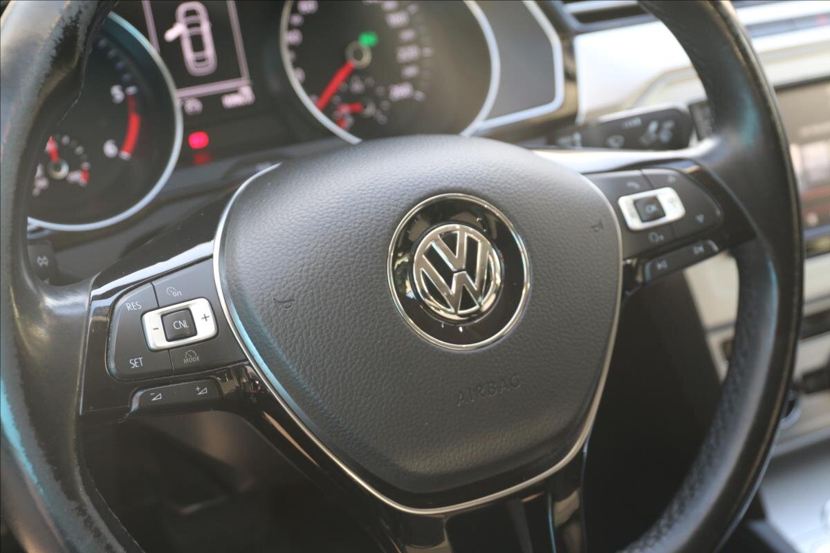 Volkswagen Passat Sedan / Limuzína 2,0 l 110 kw