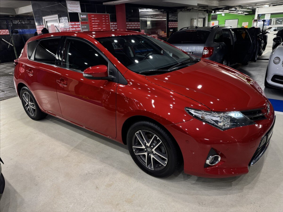 Toyota Auris Hatchback 1,6 l 97 kw