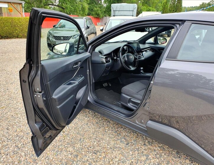 Toyota C-HR Hatchback 1,8 l 72 kw