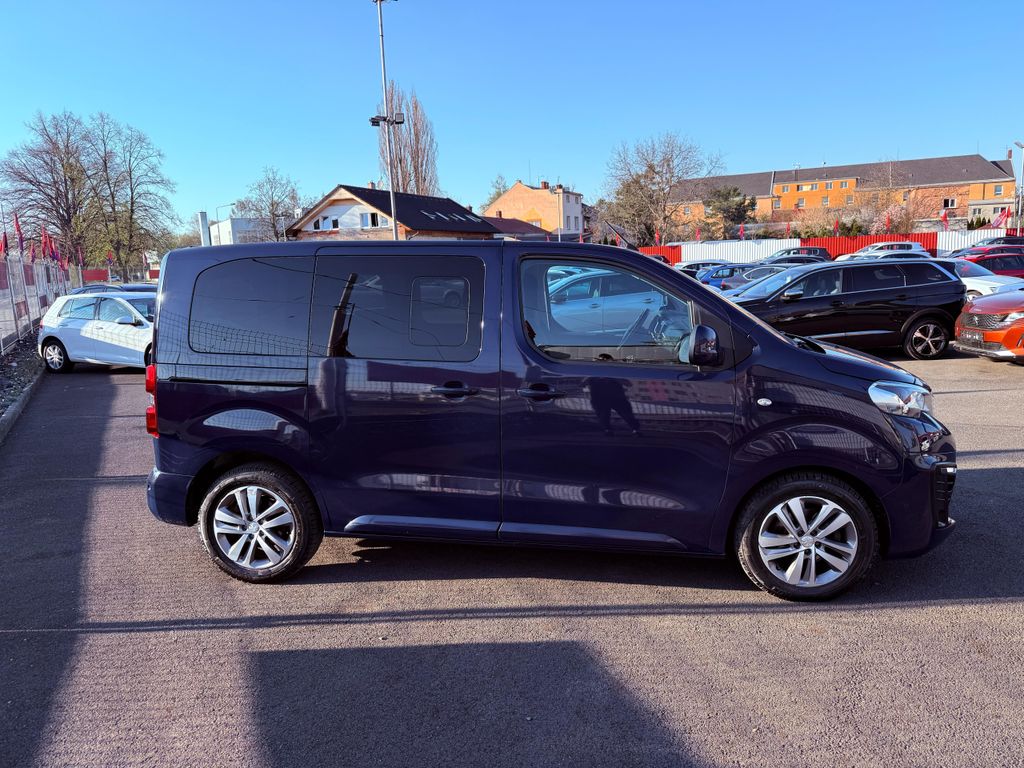 Peugeot Traveller