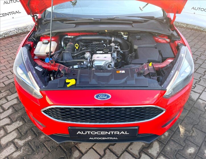 Ford Focus Kombi 999,0 92 kw